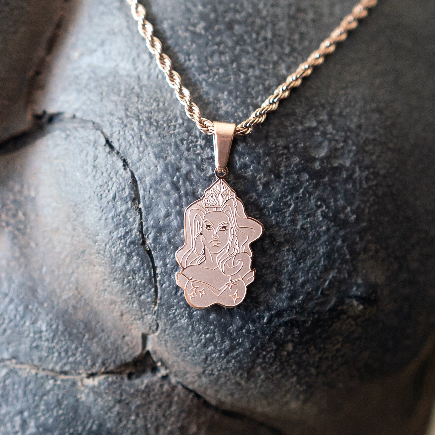 Vercielago Drag Queen Necklace Rose Gold